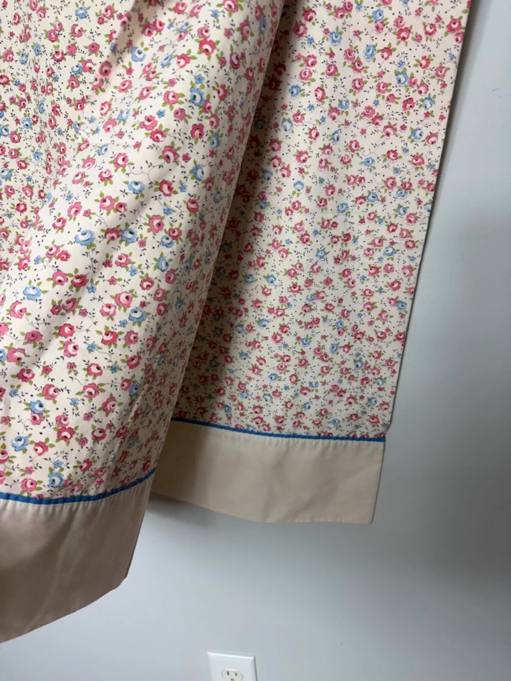 2 Vintage Springmaid Standard Floral Pillow Cases